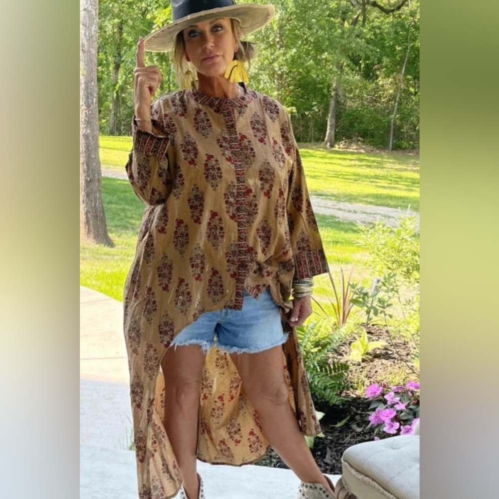 Floral Patterned Tunic Top